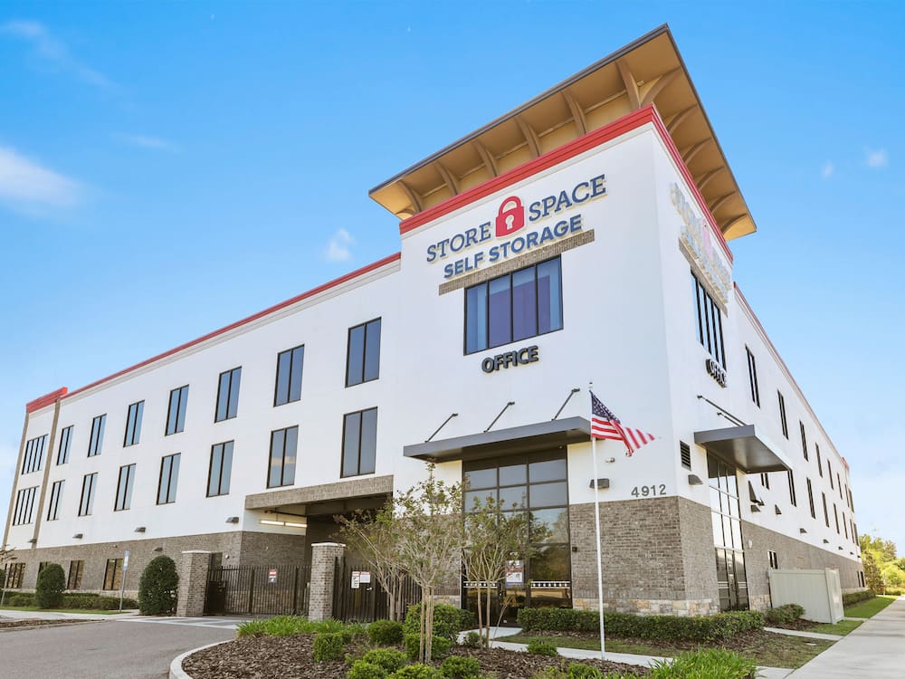 exterior of a premium, clean self-storage facility-how to choose a facility is a common question about storage